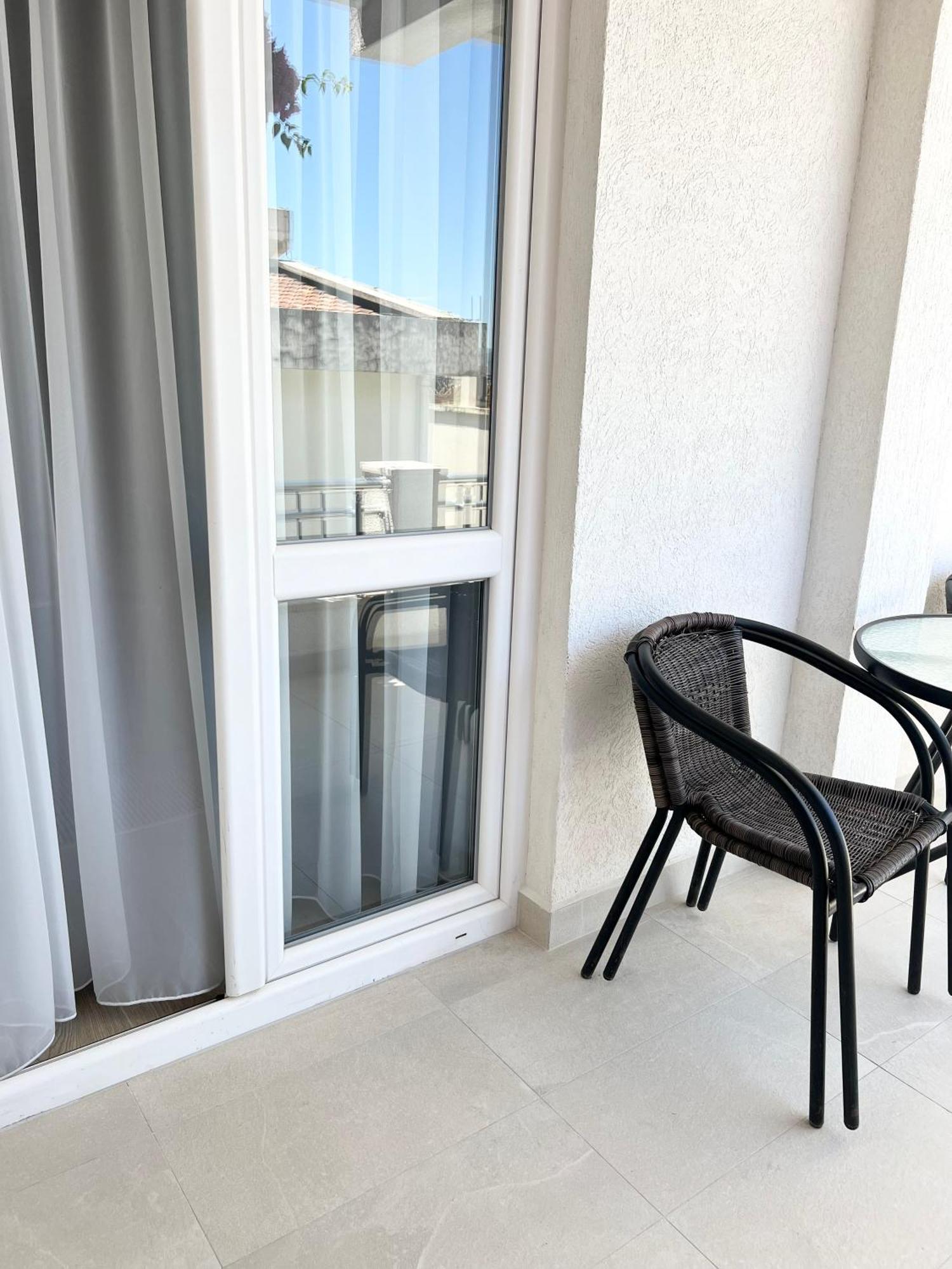 Apartments Mrdak Бар Экстерьер фото